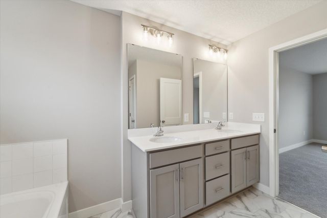 17798 Eclipse Avenue, Lakeville, MN 55044