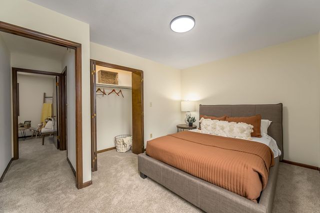 1100 E Market St, Derby, KS 67037