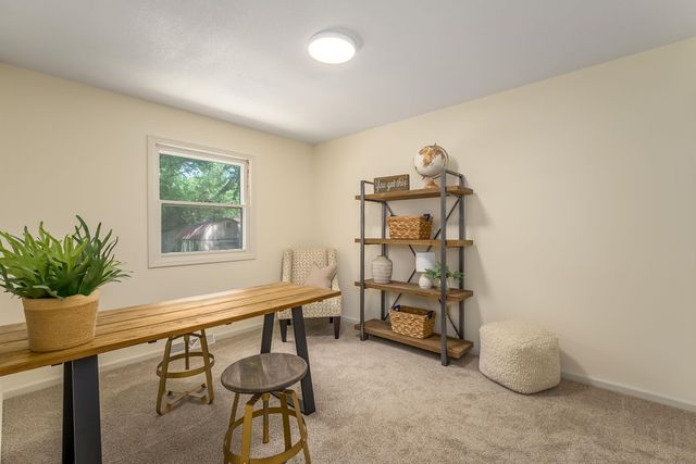1100 E Market St, Derby, KS 67037