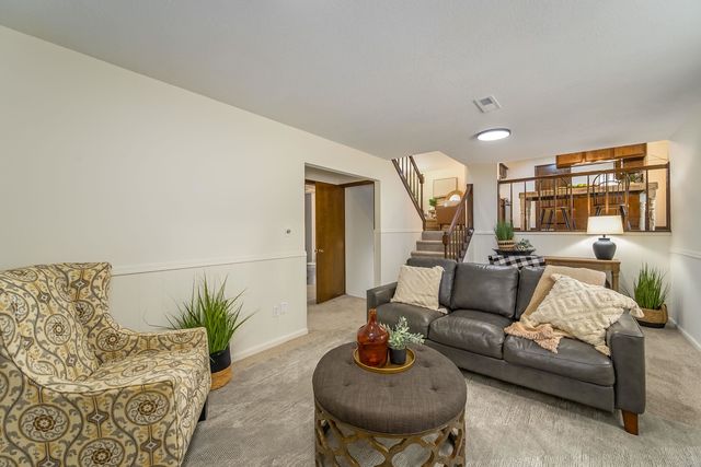 1100 E Market St, Derby, KS 67037