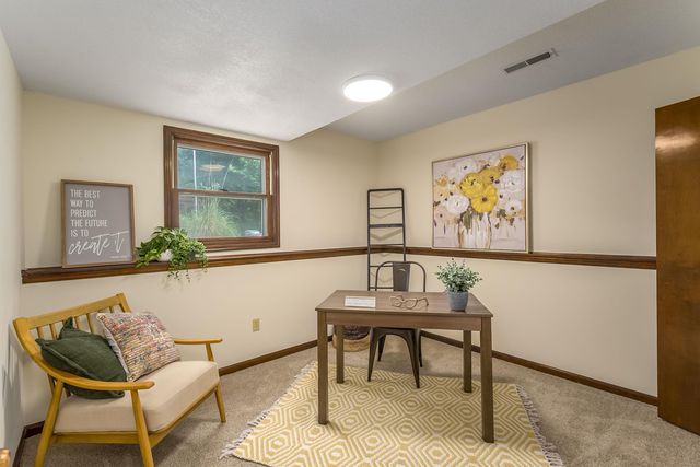 1100 E Market St, Derby, KS 67037