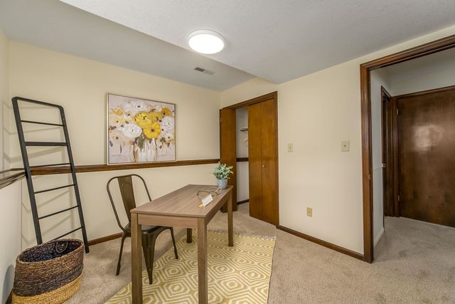 1100 E Market St, Derby, KS 67037
