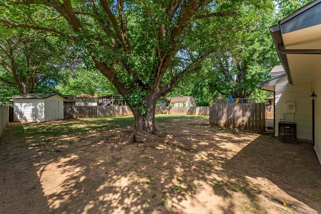 1100 E Market St, Derby, KS 67037