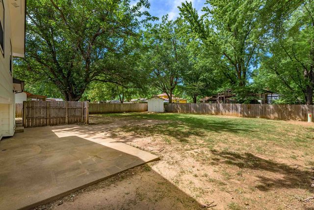1100 E Market St, Derby, KS 67037