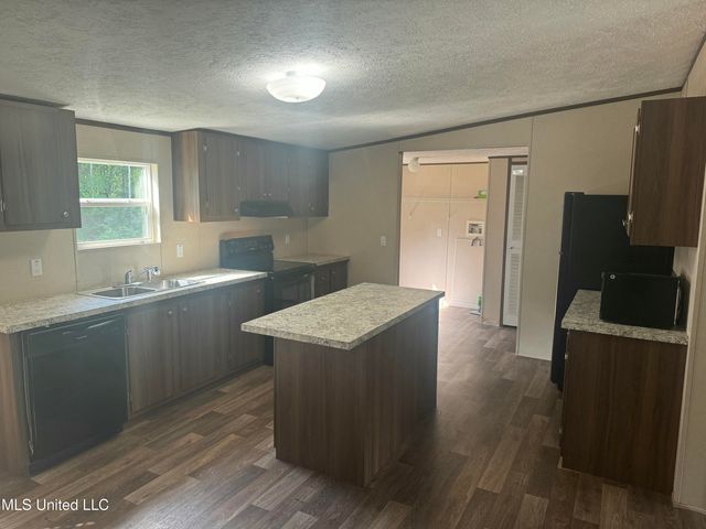16073 Honeymoon Hill Road, Kiln, MS 39556