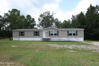 16073 Honeymoon Hill Road, Kiln, MS 39556