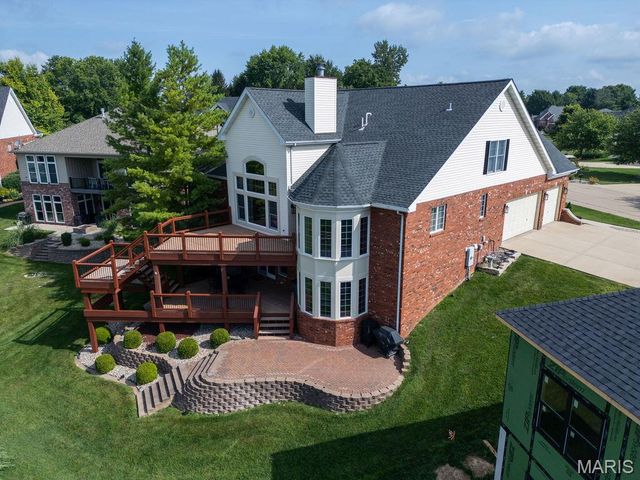 101 Waterfall Court, Glen Carbon, IL 62034