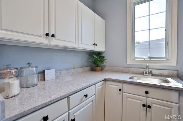 101 Waterfall Court, Glen Carbon, IL 62034
