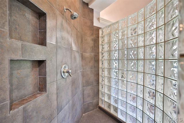 101 Waterfall Court, Glen Carbon, IL 62034