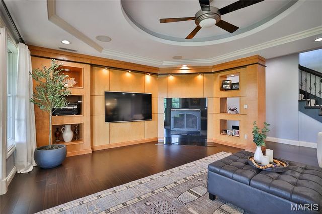 101 Waterfall Court, Glen Carbon, IL 62034