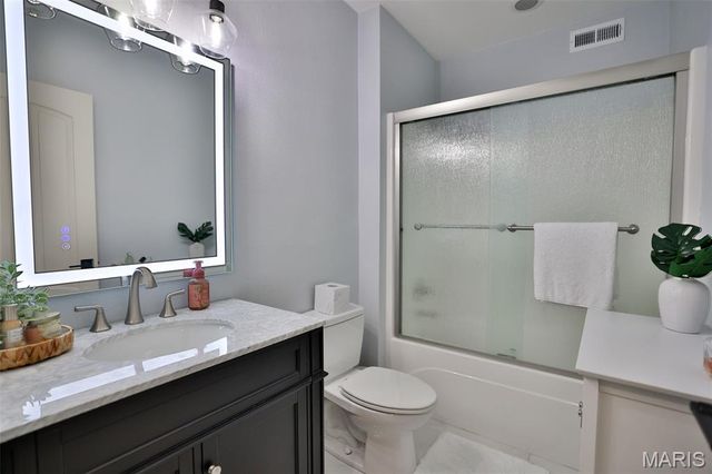 101 Waterfall Court, Glen Carbon, IL 62034