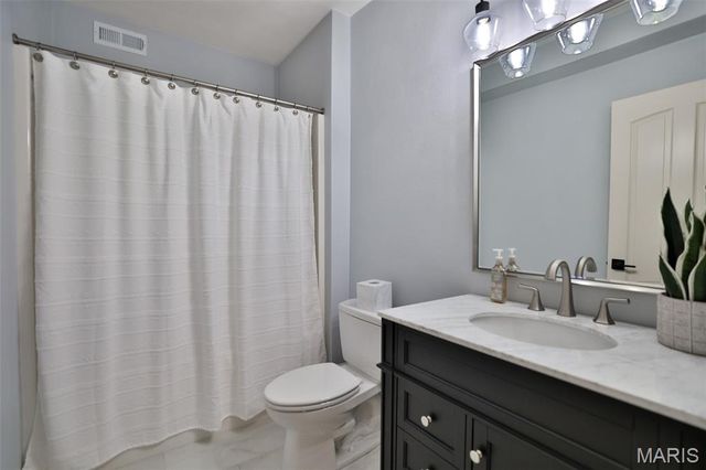 101 Waterfall Court, Glen Carbon, IL 62034