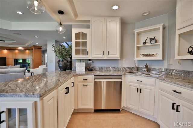 101 Waterfall Court, Glen Carbon, IL 62034