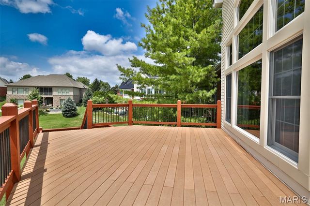 101 Waterfall Court, Glen Carbon, IL 62034