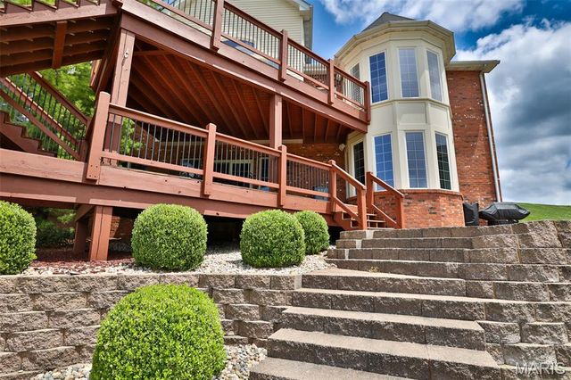 101 Waterfall Court, Glen Carbon, IL 62034