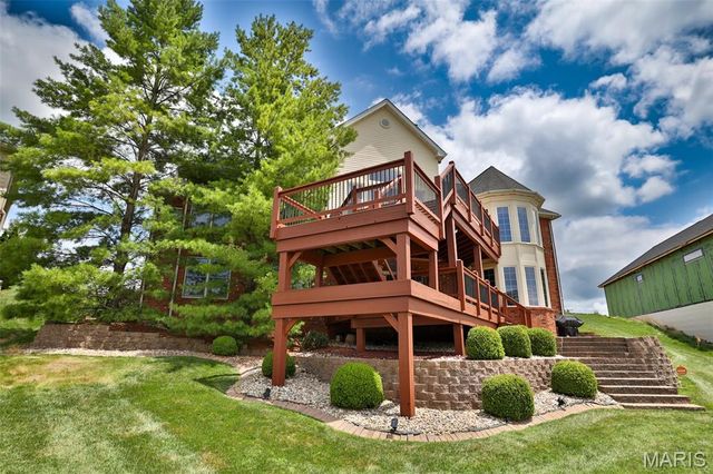 101 Waterfall Court, Glen Carbon, IL 62034