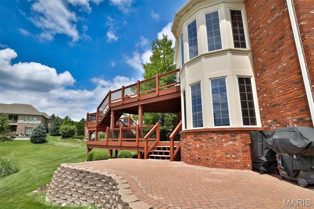 101 Waterfall Court, Glen Carbon, IL 62034