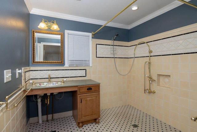 530 8th St STREET S, La Crosse, WI 54601