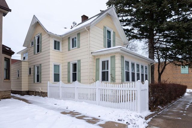 530 8th St STREET S, La Crosse, WI 54601