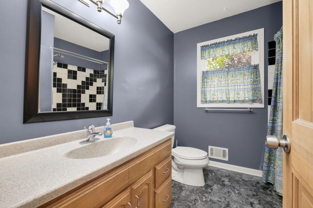 18993 Jordan Trail, Lakeville, MN 55044
