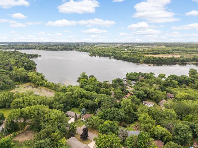 18993 Jordan Trail, Lakeville, MN 55044