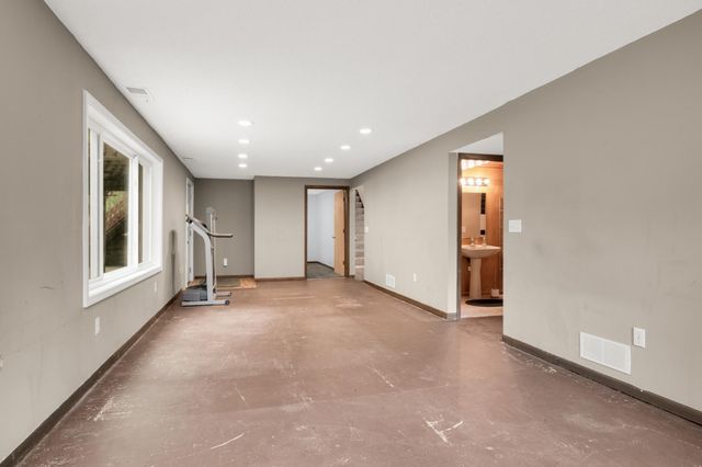 18993 Jordan Trail, Lakeville, MN 55044