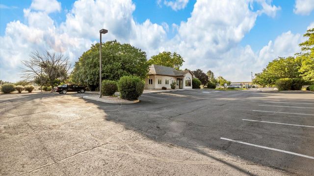 2737 Crossroads Boulevard, Grand Junction, CO 81506