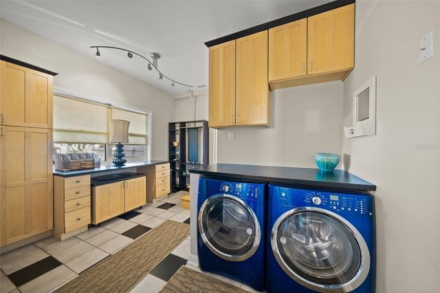 3331 OLD OAK DRIVE, Sarasota, FL 34239