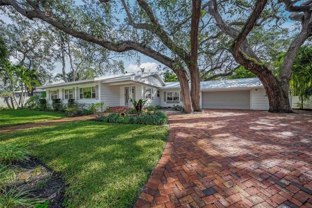 3331 OLD OAK DRIVE, Sarasota, FL 34239
