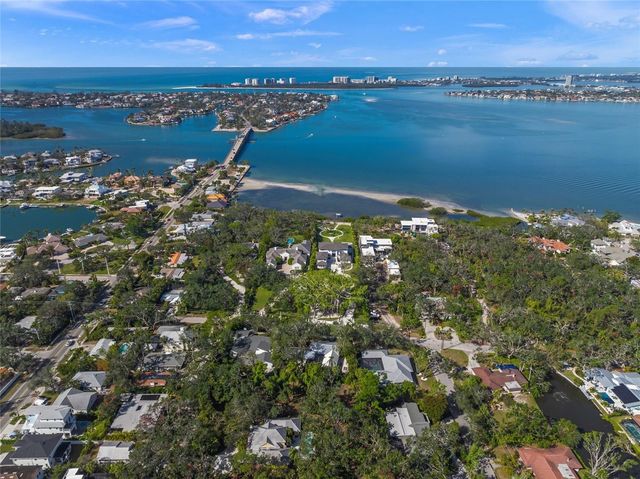 3331 OLD OAK DRIVE, Sarasota, FL 34239