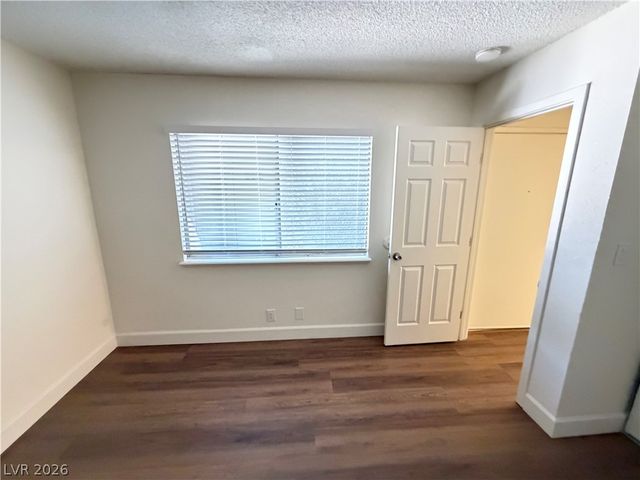 3517 Folage Drive 4, Las Vegas, NV 89110