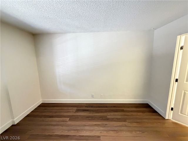 3517 Folage Drive 4, Las Vegas, NV 89110