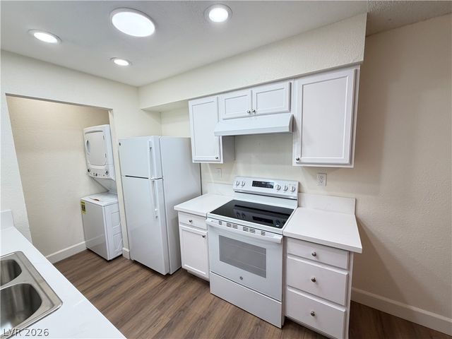 3517 Folage Drive 4, Las Vegas, NV 89110
