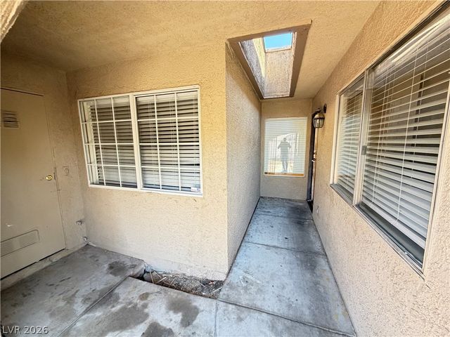 3517 Folage Drive 4, Las Vegas, NV 89110