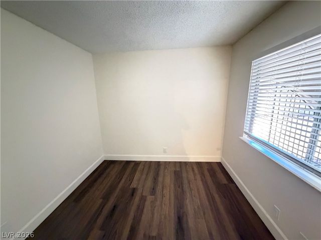 3517 Folage Drive 4, Las Vegas, NV 89110