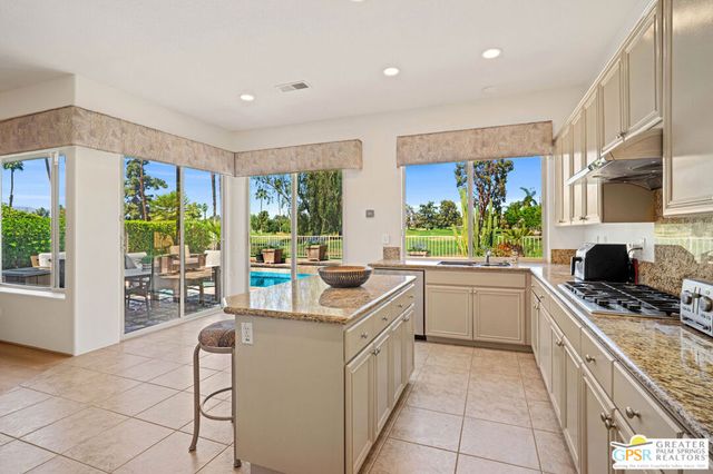 154 Kavenish Drive, Rancho Mirage, CA 92270