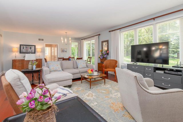 W5158 Hares Foot ROAD, Elkhorn, WI 53121