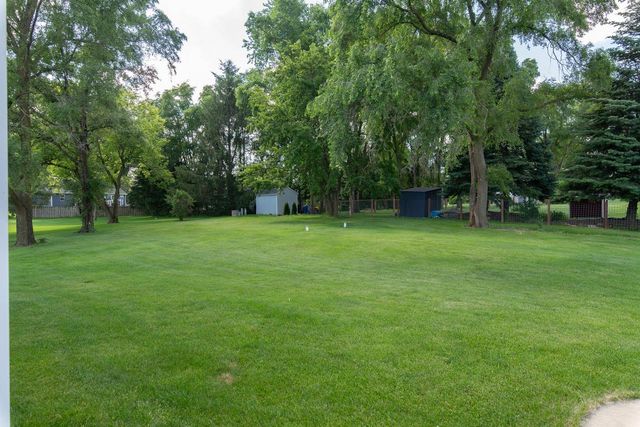 W5158 Hares Foot ROAD, Elkhorn, WI 53121
