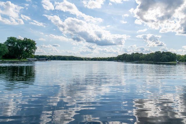 W5158 Hares Foot ROAD, Elkhorn, WI 53121