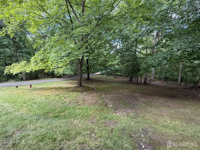 95 Sapphire Lane, Franklin Twsp, NJ 08823