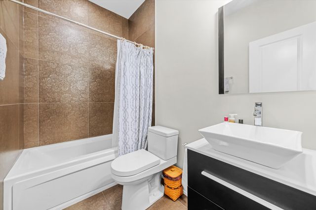 3215 N ELSTON Avenue 1N, Chicago, IL 60618