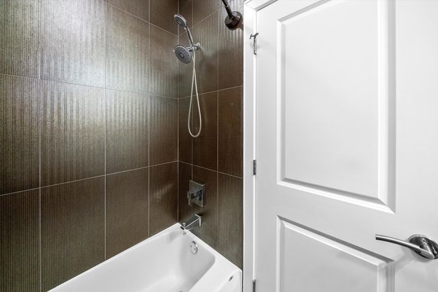 3215 N ELSTON Avenue 1N, Chicago, IL 60618