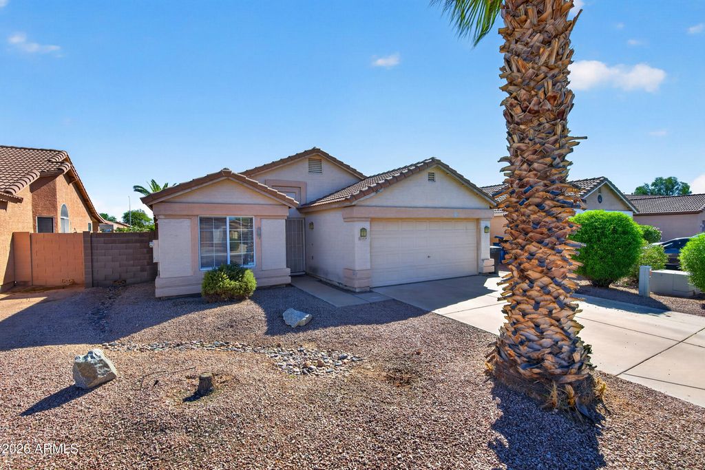 1839 E OAKLAND Street, Chandler, AZ 85225 — exterior