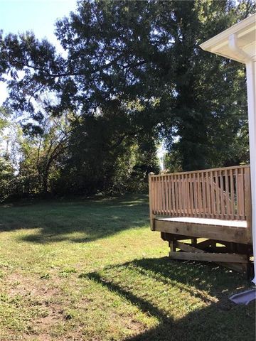 1307 Avalon Road, Greensboro, NC 27401
