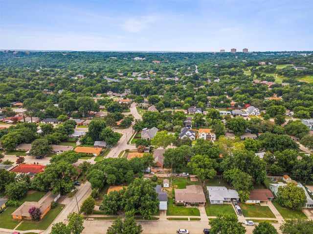5805 Tracyne Drive, Westworth Village, TX 76114