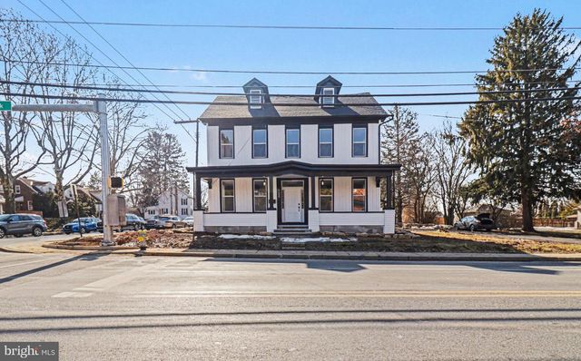 1006 COLEBROOK RD, Lebanon, PA 17042