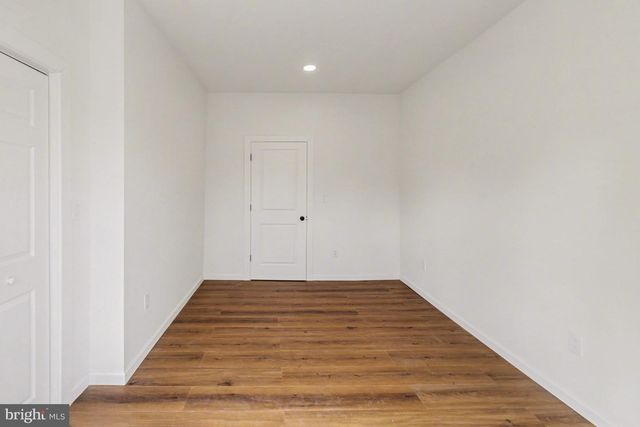 1006 COLEBROOK RD, Lebanon, PA 17042