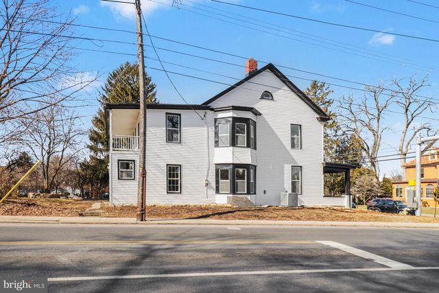 1006 COLEBROOK RD, Lebanon, PA 17042