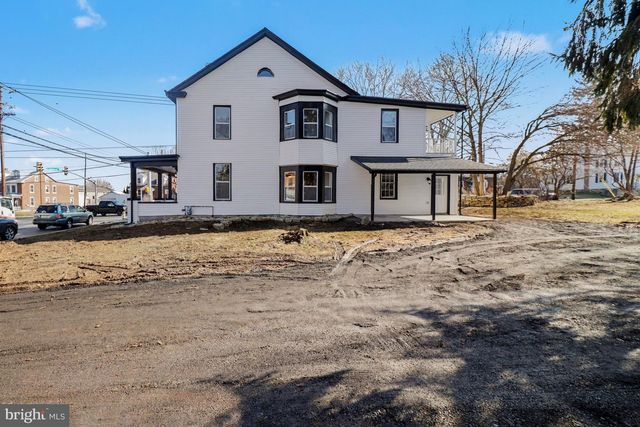 1006 COLEBROOK RD, Lebanon, PA 17042