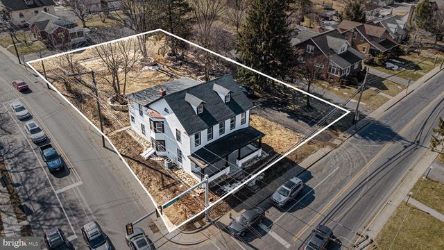 1006 COLEBROOK RD, Lebanon, PA 17042